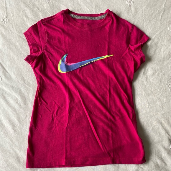 NIKE girls Short Sleeve Tee - Picture 1 of 3